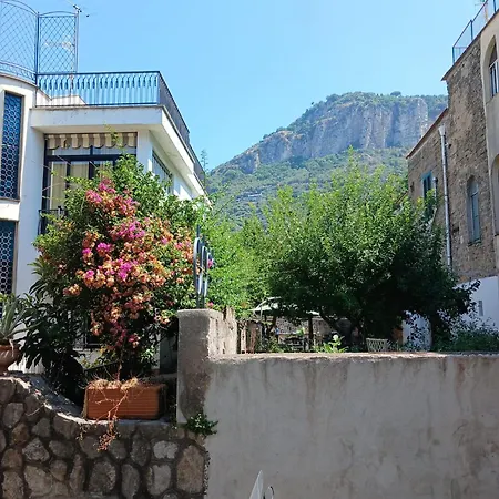 Sorrento Gem House Meta