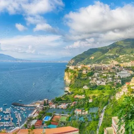 Sorrento Gem House *